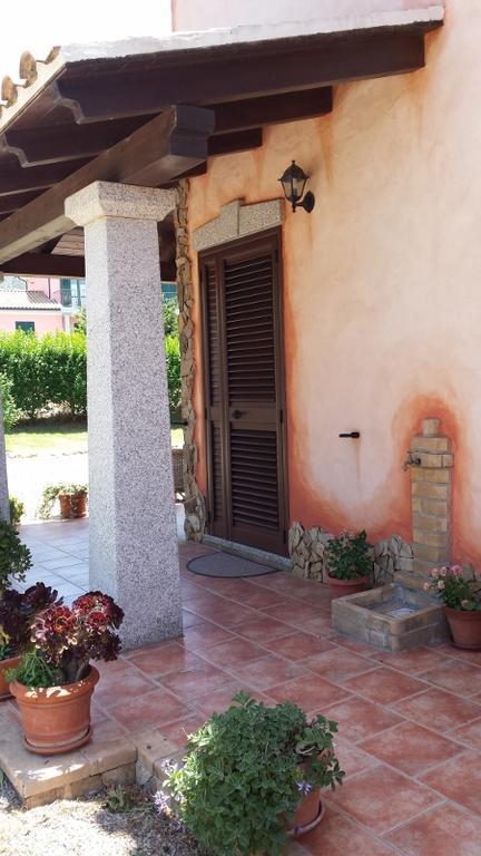 Villetta Bouganvillea Sant'Anna Arresi Luaran gambar